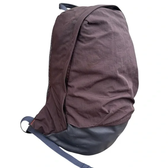 Bellroy Black and Brown Minimalist Backpack